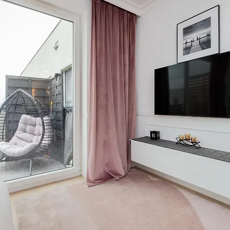 Apartament Stylish Two Bedroom Nasypowa By Renters Gdynia