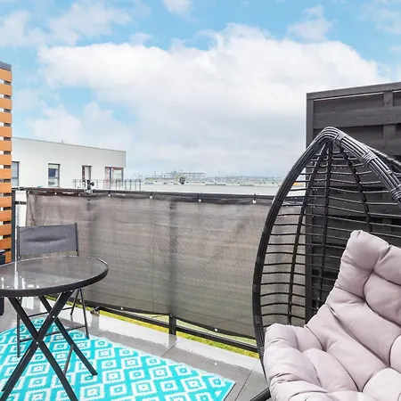 Stylish Two Bedroom Nasypowa By Renters Gdynia