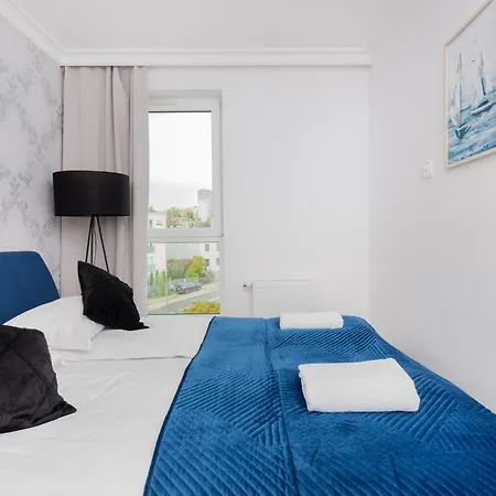 Stylish Two Bedroom Nasypowa By Renters アパート