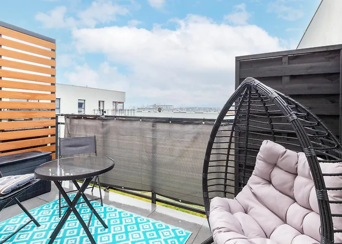 Stylish Two Bedroom Nasypowa By Renters グディニャ