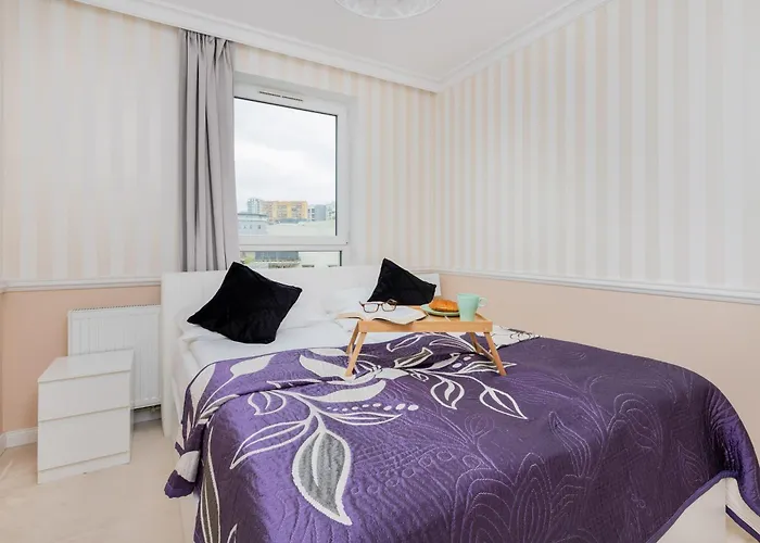 Stylish Two Bedroom Nasypowa By Renters Gdynia